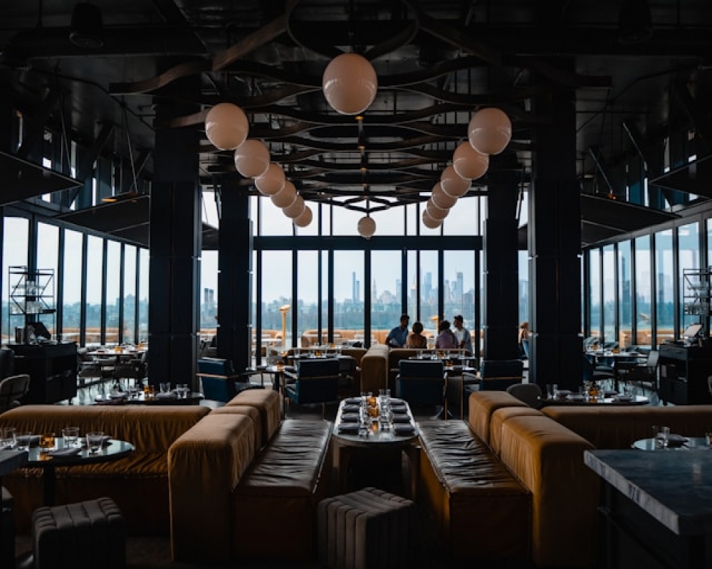 Restoran ve oteller için profesyonel mekan çekimi ile işletmenizin atmosferini, hizmet kalitesini ve marka değerini etkileyici fotoğraf ve videolarla dijit